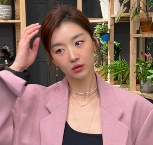 장희진 절친 전혜빈과 관계가 소원한 이유