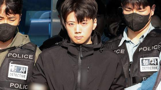 장윤기 사건: 광주 여고생 살인사건 증거인멸 파문! 수사팀장 A 경감 긴급체포 및 범행 차량 동영상 삭제 지시 전말 (나이, 프로필, 고향, 학력, 사주, 부인, 형량 총정리)
