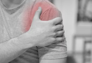 어깨통증 이미지