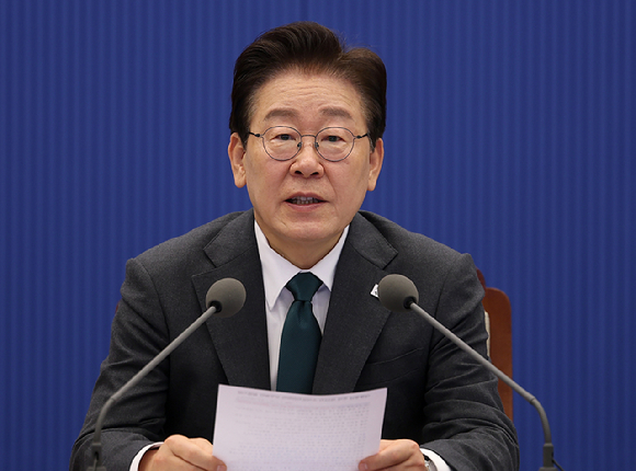 이재명 대통령 매점매석 강력 경고: 물품 전량 몰수와 30% 신고 포상금제의 모든 것