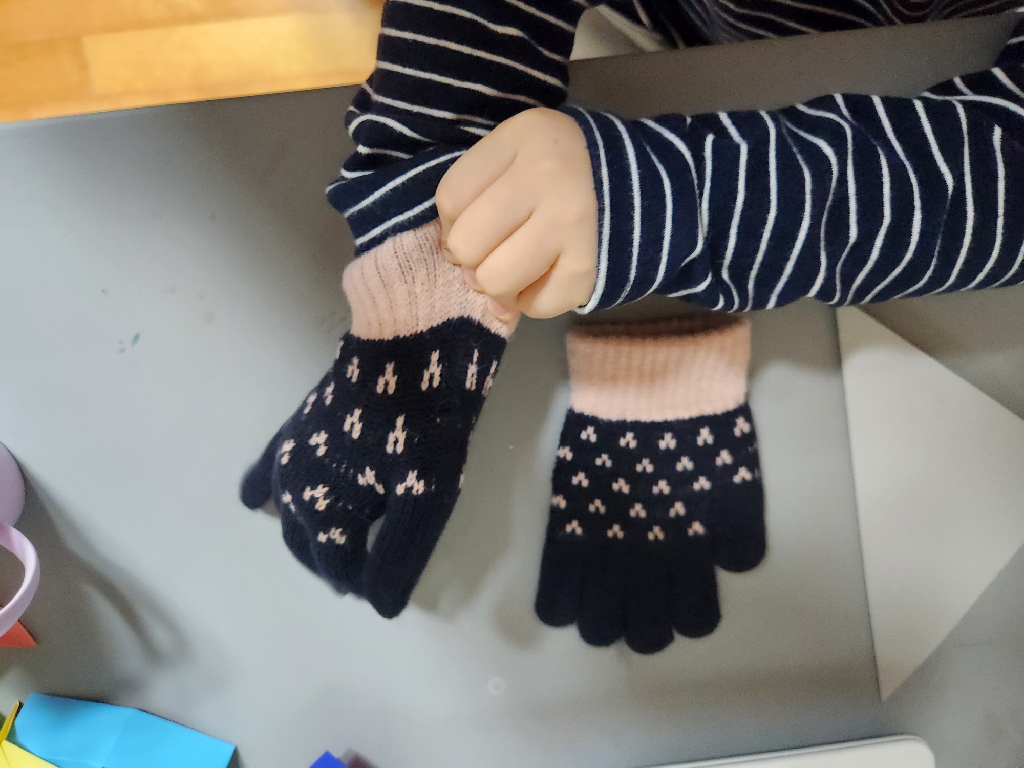 어린이 겨울장갑 터치장갑 잘쓰고다녀요