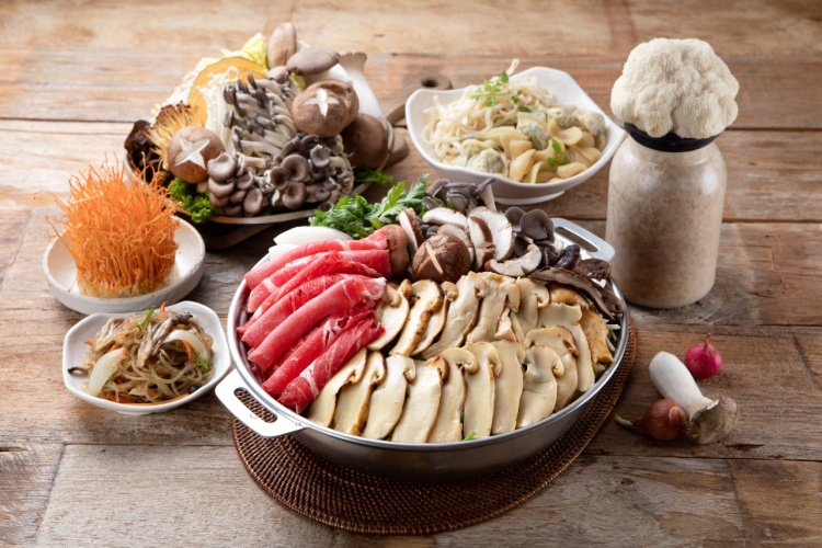 강동구 강동구청역 전설의 맛 무한 리필 홍탕 백탕 반반 샤브샤브 소고기 버섯전골, 버섯탕수육 맛집 추천