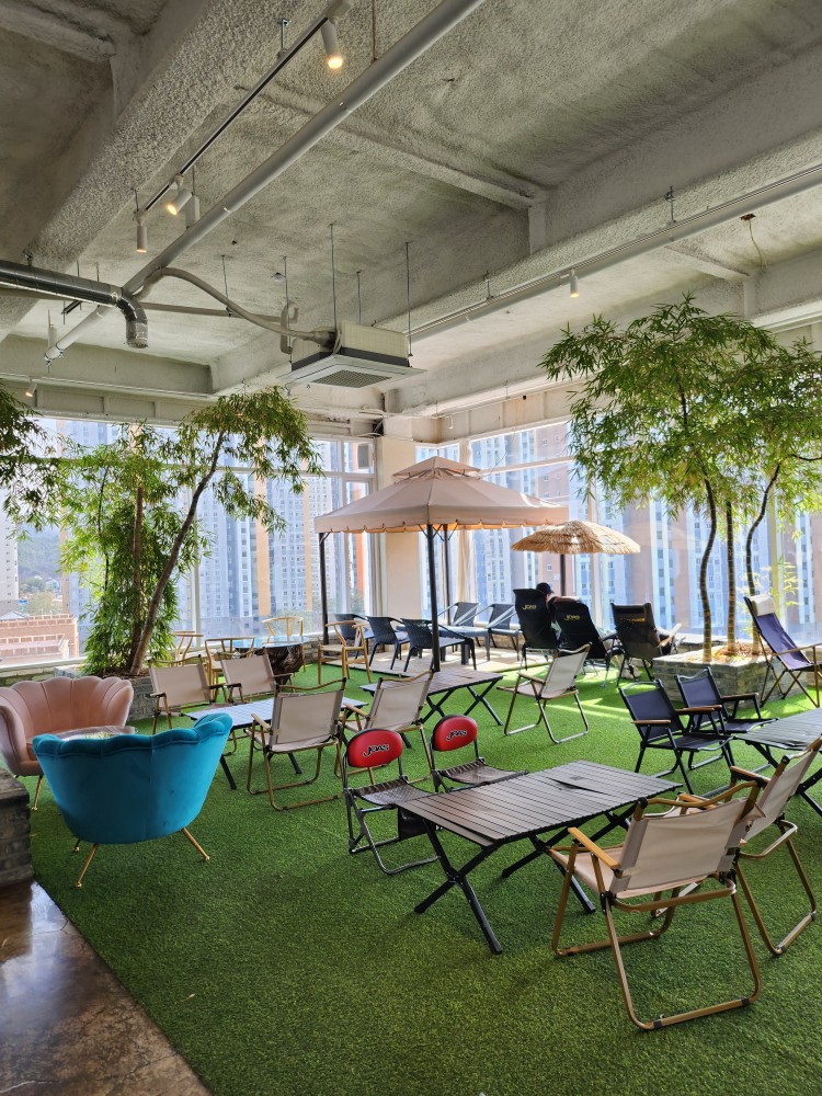 캠핑 컨셉 자리