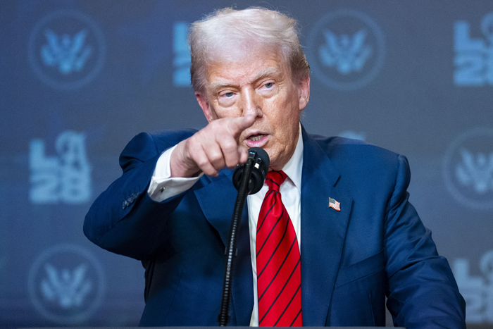 트럼프의 100% 관세 발언, 배경은?