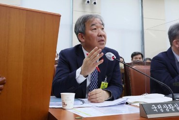 신임 한오섭 정무수석