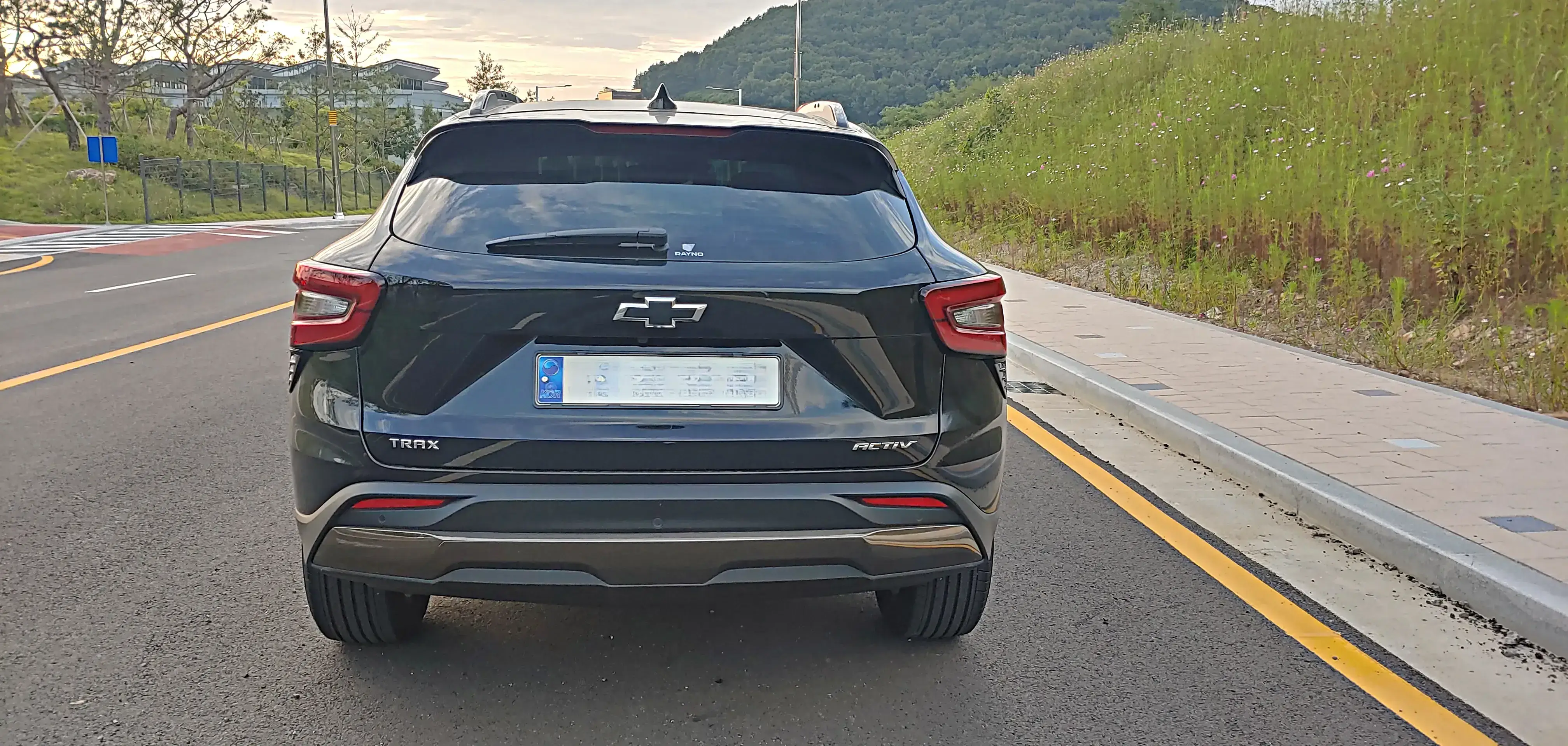 쉐보레 트랙스 크로스오버 액티브(블랙) - 외부