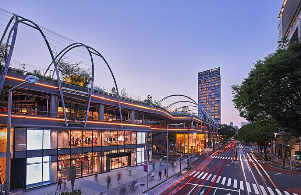 무신사 도쿄 매장 정경