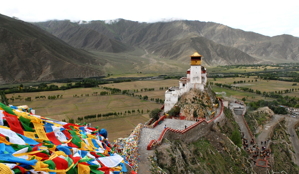 티베트의 ‘조장’ 문화: 하늘에 몸을 맡기는 죽음의 철학