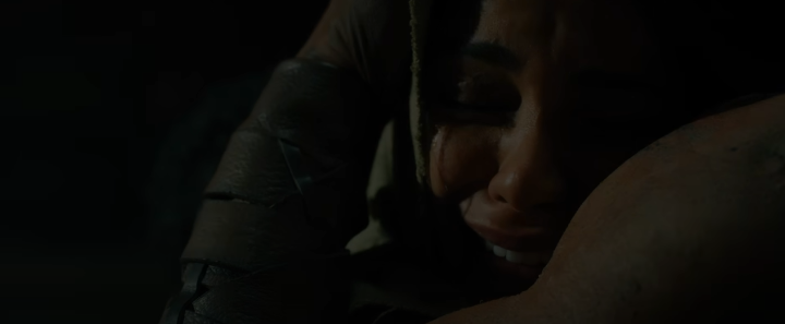 아내를품에안고있는스웨인존슨