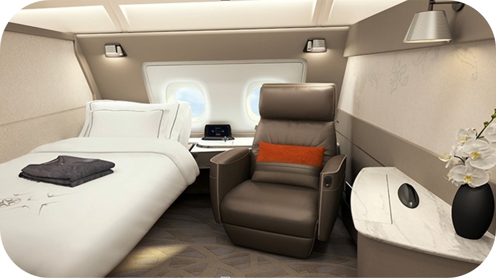 싱가포르-항공-a380-여객기-일등석-좌석-침대-쇼파-넓은-공간-사진