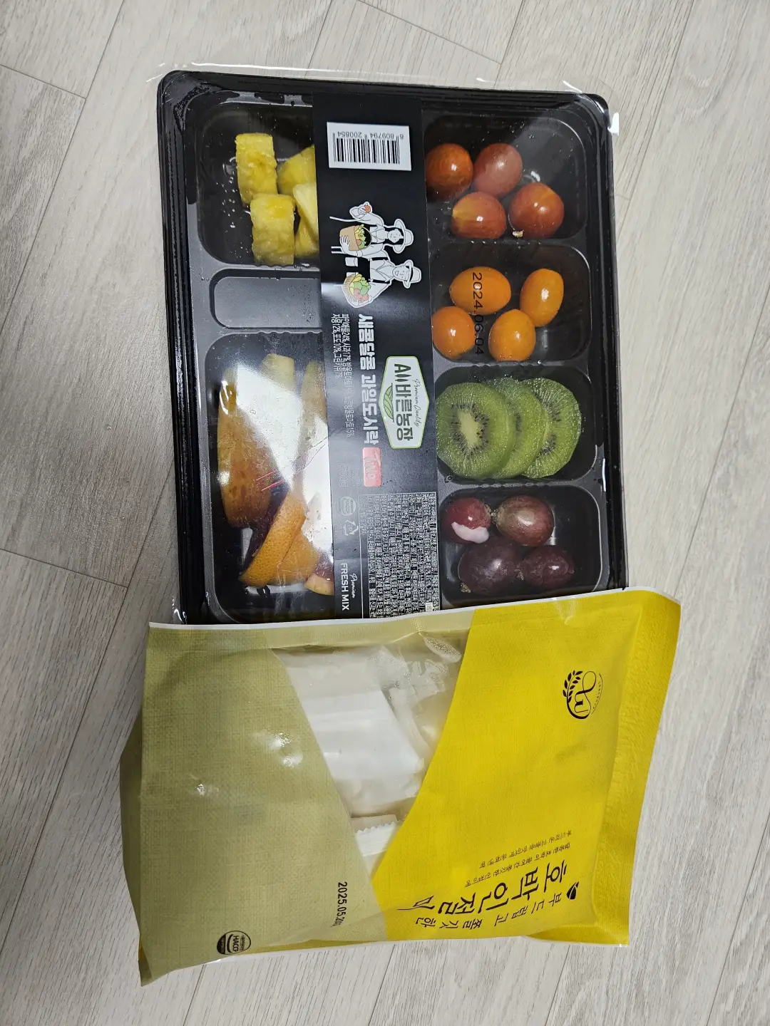 새콤달콤 과일도시락 호박인절미