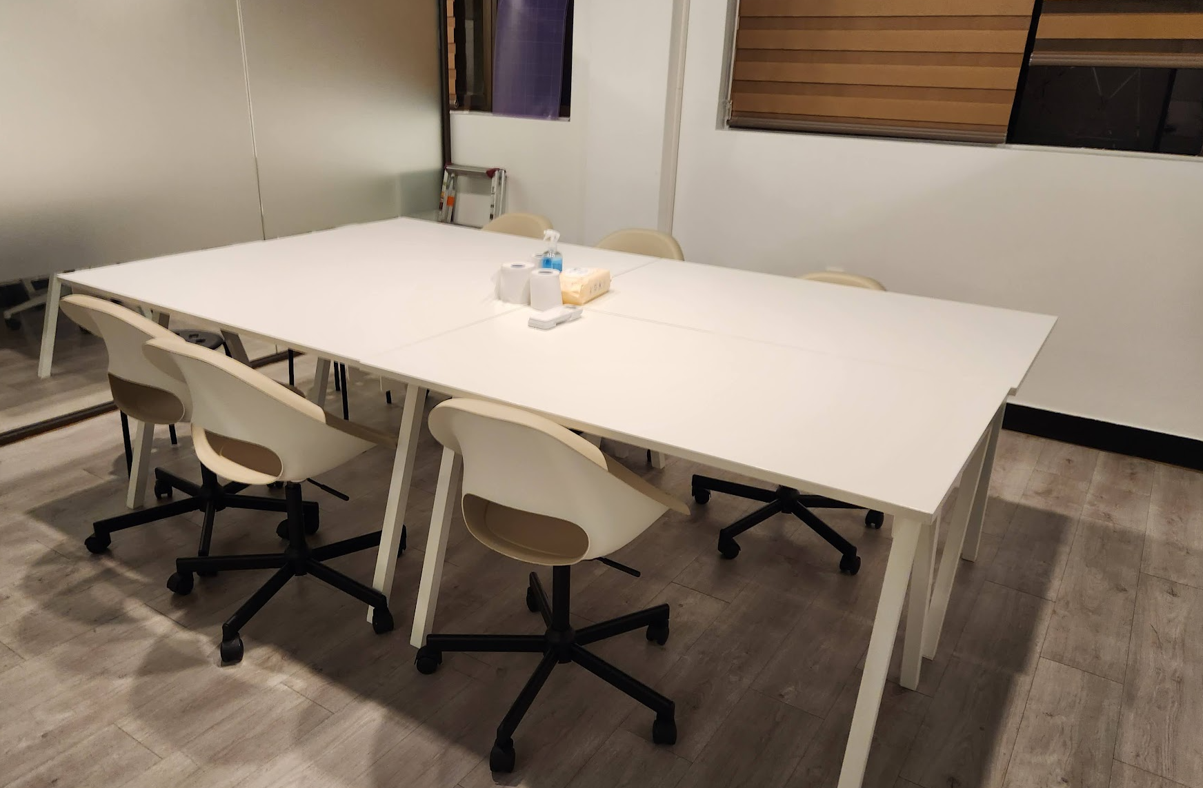 회의실 청소 후