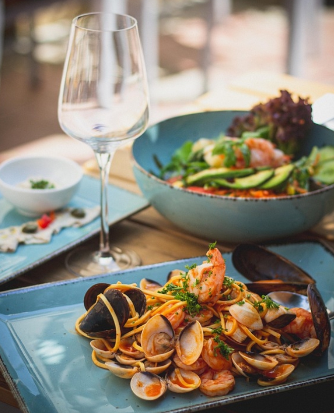 푸켓 식당에서 음식사진