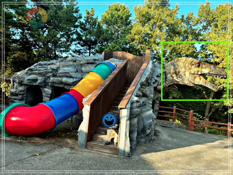 고성공룡박물관_외부-공룡놀이터-미끄럼틀