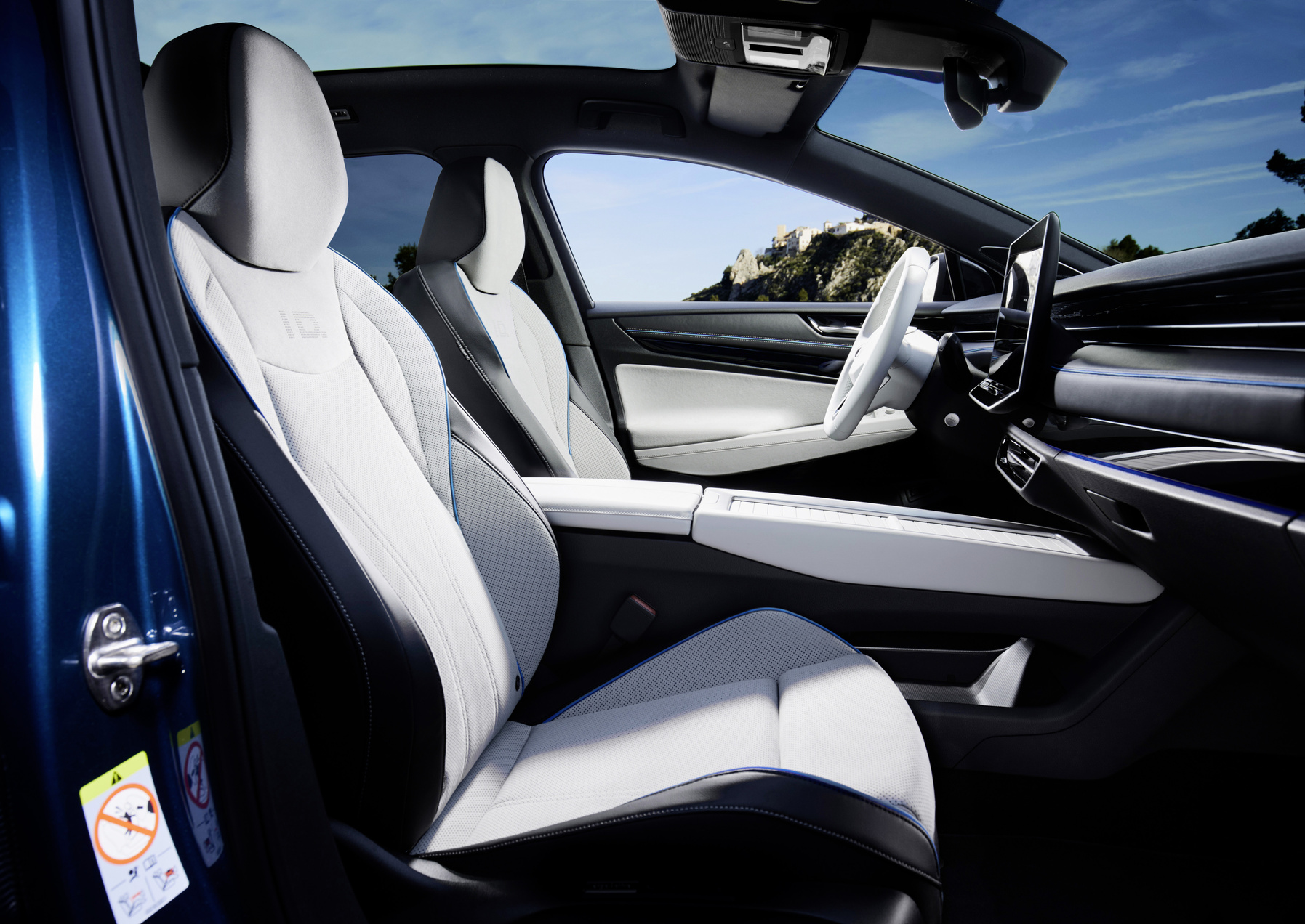 폭스바겐 플래그십 순수 전기 세단 'ID.7'