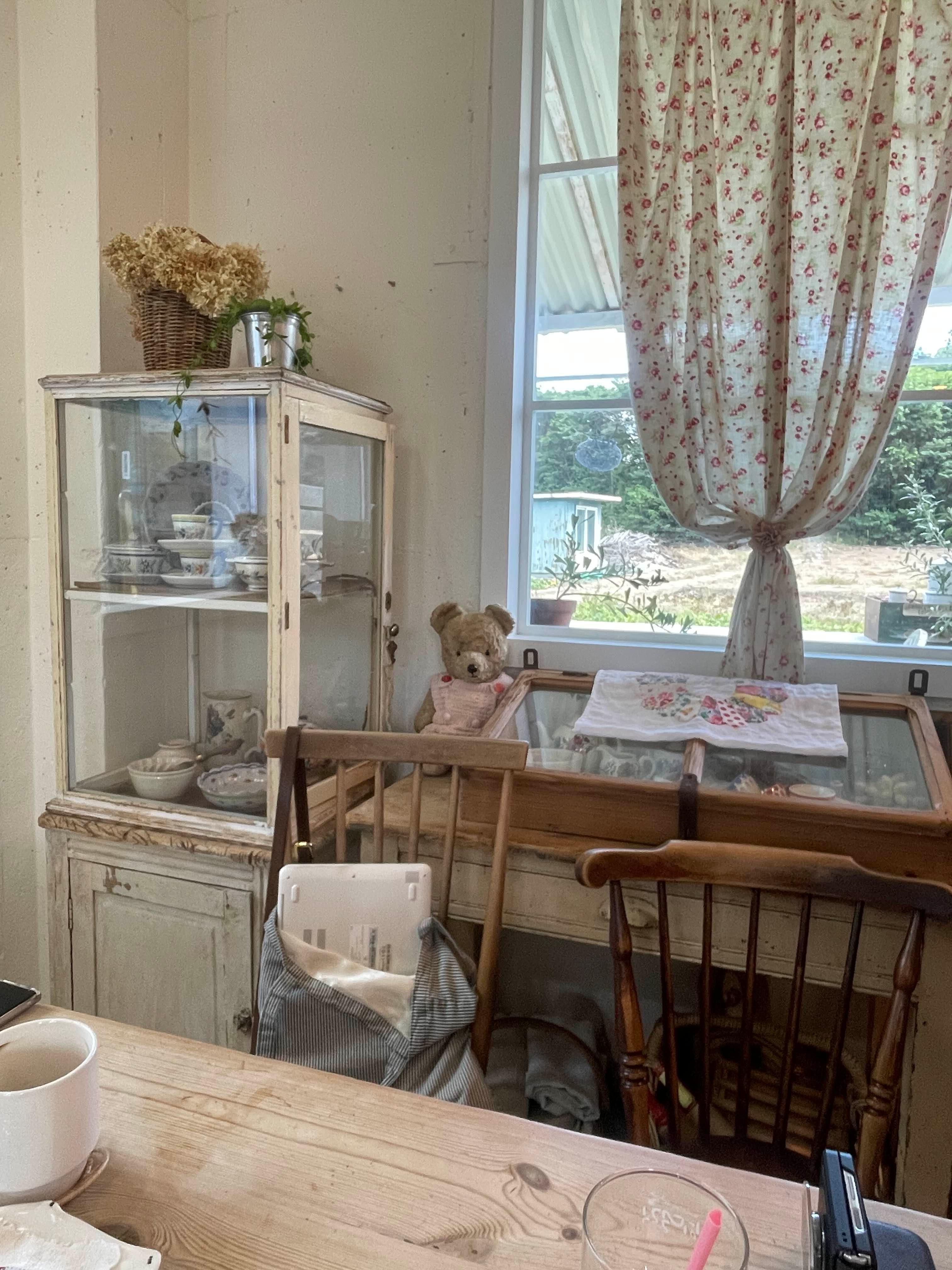 포항 중명 감성 브런치 카페 아이딜릭