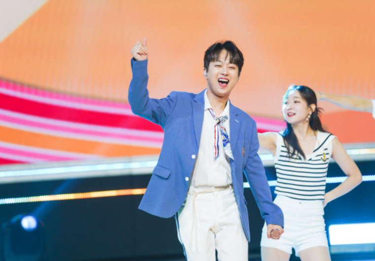 트위스트 고고 무대