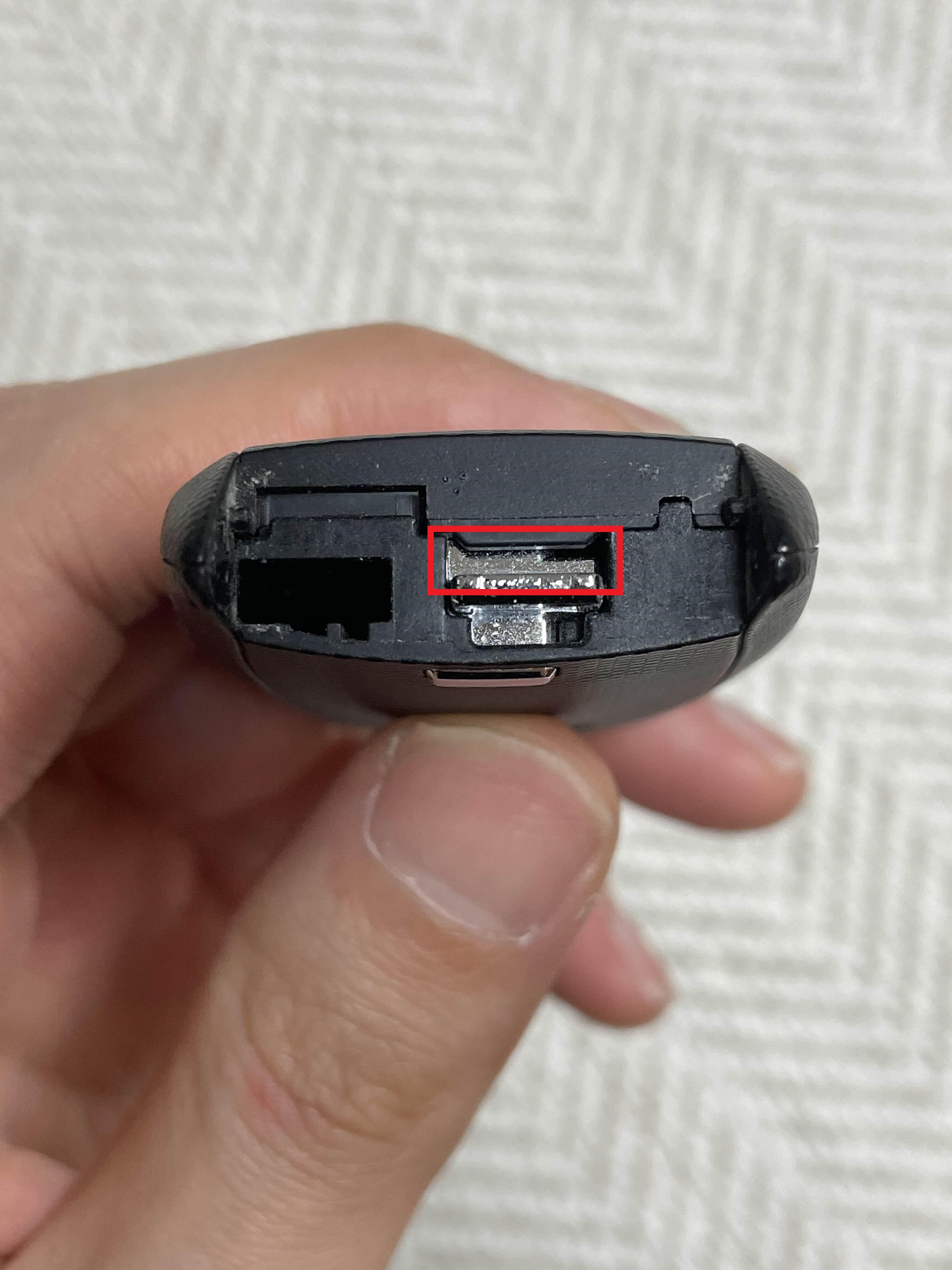 스포티지QL - 스마트키 배터리 교체 방법