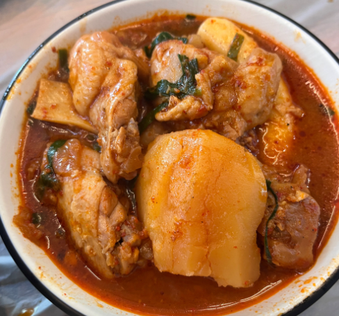 본질 닭도리탕 대표 메뉴