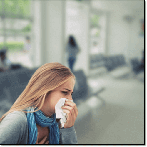 독감에 걸려 병원에간 여성