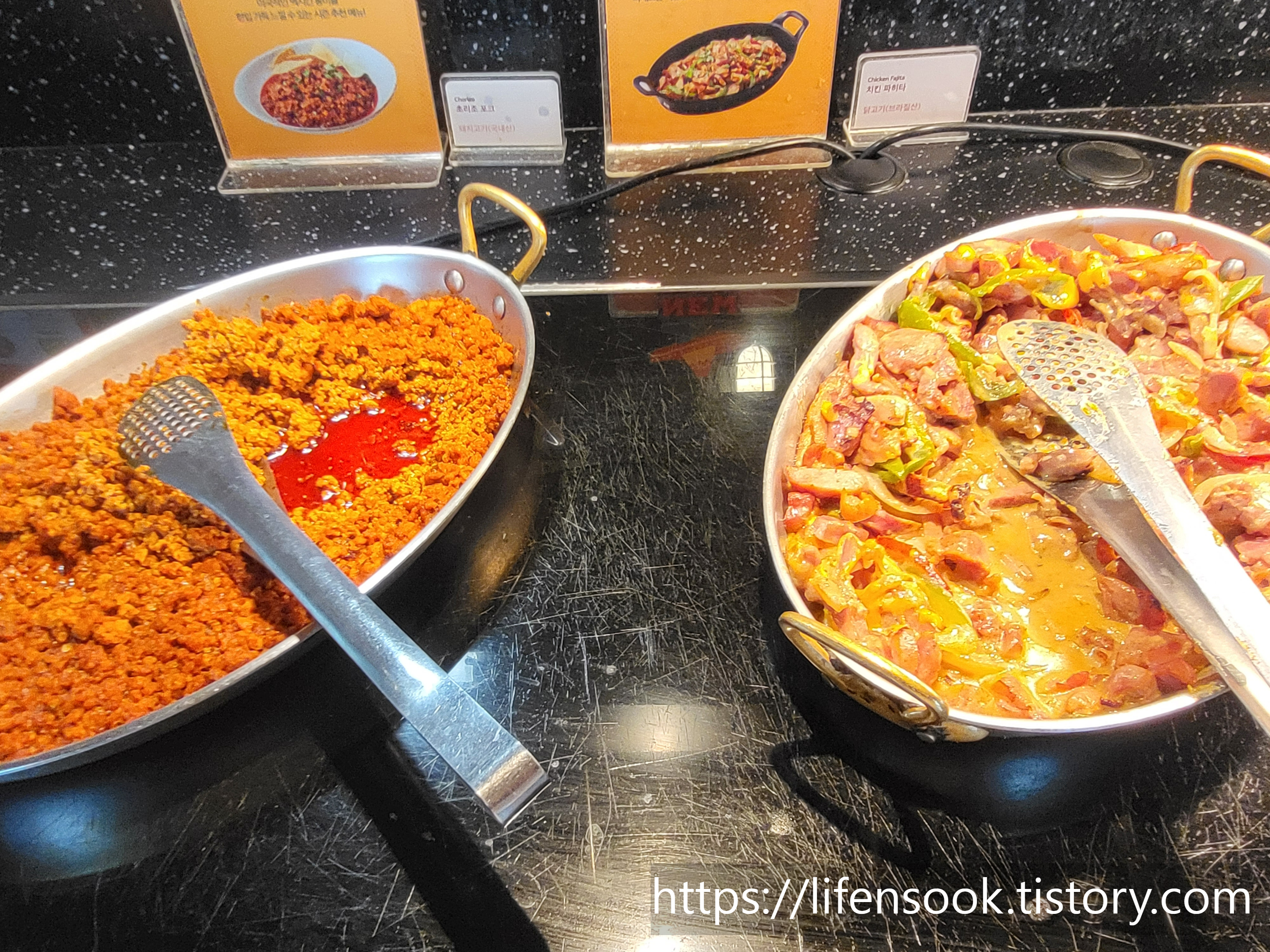 빕스 프리미어 목동41타워점 초리초 포크와 치킨 파히타