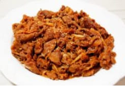 제육볶음 그릇에 진열되어 있는 인포그래픽9