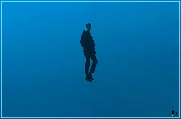 무빙-하늘에서-주원을-지켜보는-두식