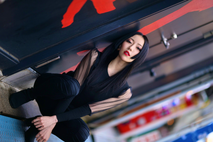 강렬한 느낌의 나나미 티나 (Tina Nanami)