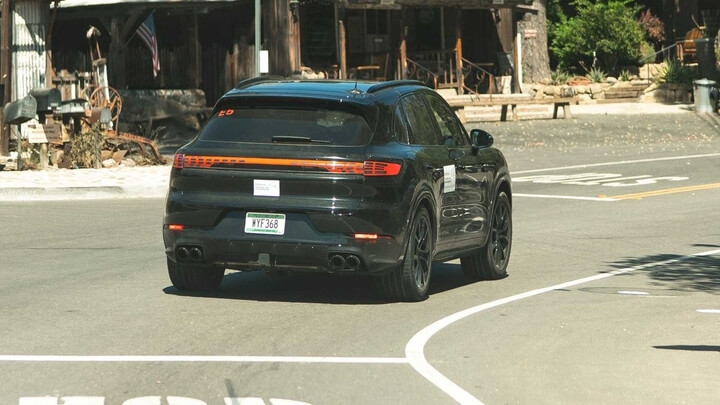 2024 포르쉐 카이엔 하이브리드 쿠페 가격 연비 성능 제원 출시일