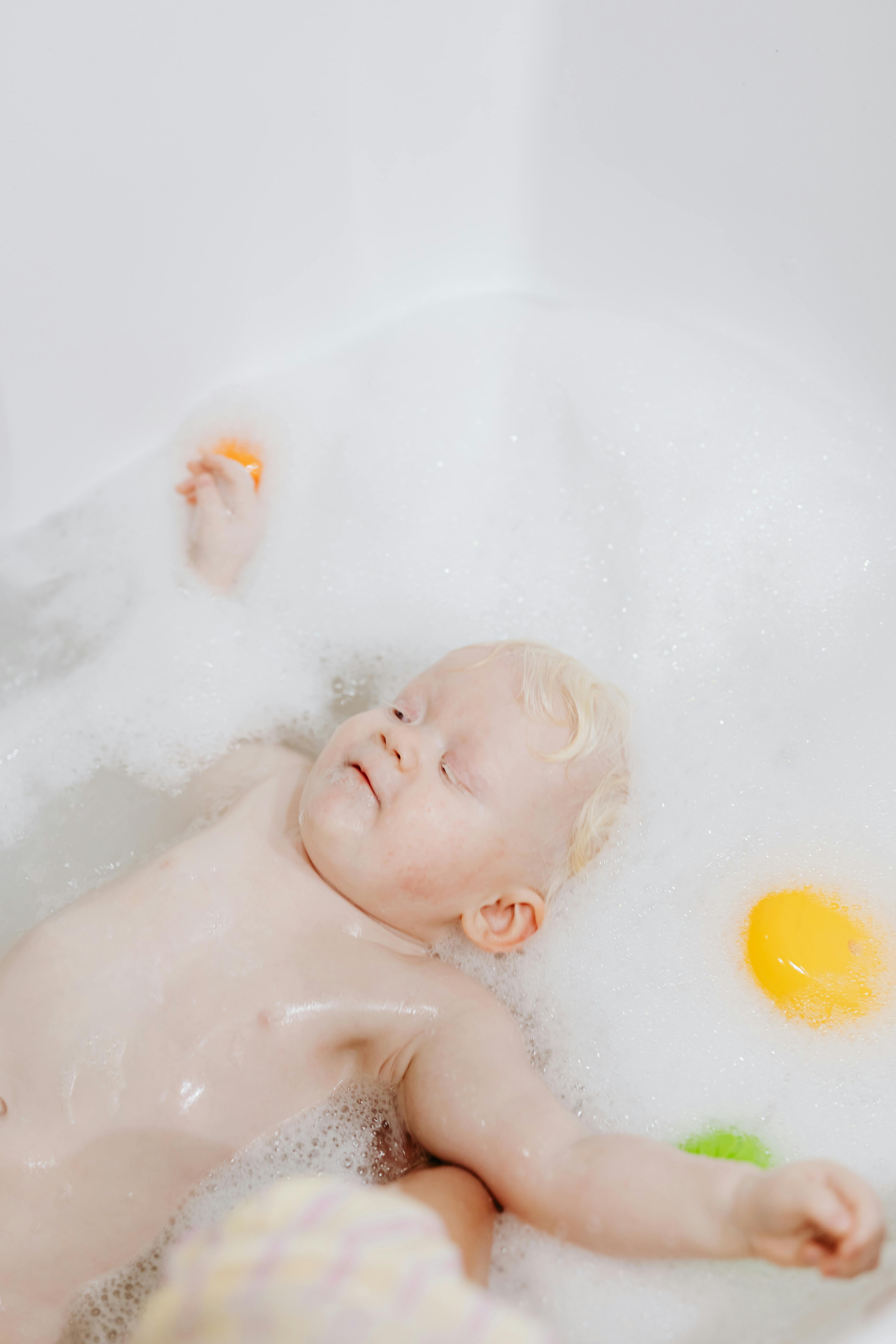 임신 중 복부 뭉침과 태동의 차이