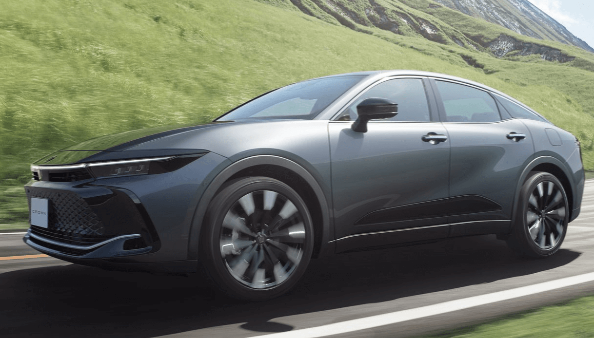 토요타 크라운 하이브리드