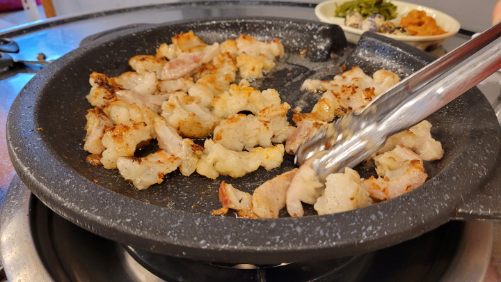 노릇노릇 익어가는 해성막창 막창과 대창