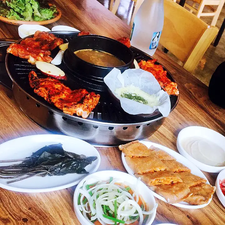 가평 아침고요수목원 가게 숯불 닭갈비 수완 좋은 여행 철판 치즈닭갈비 맛집 추천