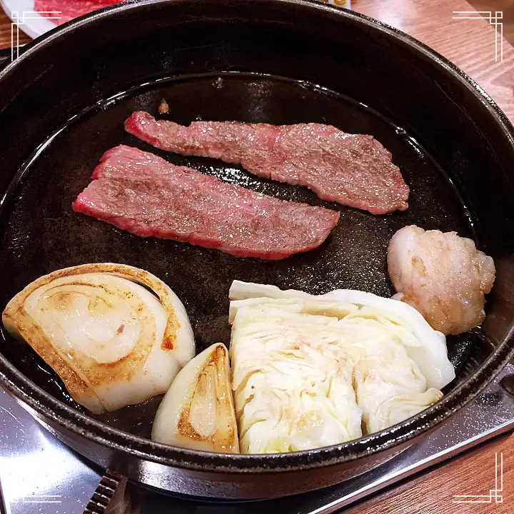 토요일은 밥이좋아 군포 산본 금정역 한우 숙성 등심 맛집 500 시간 진공 에이징 소고기 무쇠 철판 구이 한우물회 육회 현지인 추천 토밥 좋아 방송정보