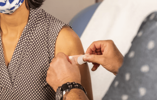 대상포진 예방접종, 궁금증 총정리: 비용부터 부작용까지