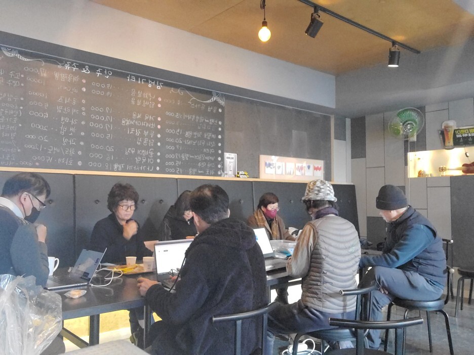 열정적인 선생님과 학생들