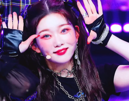 빌리 츠키 가수 활동