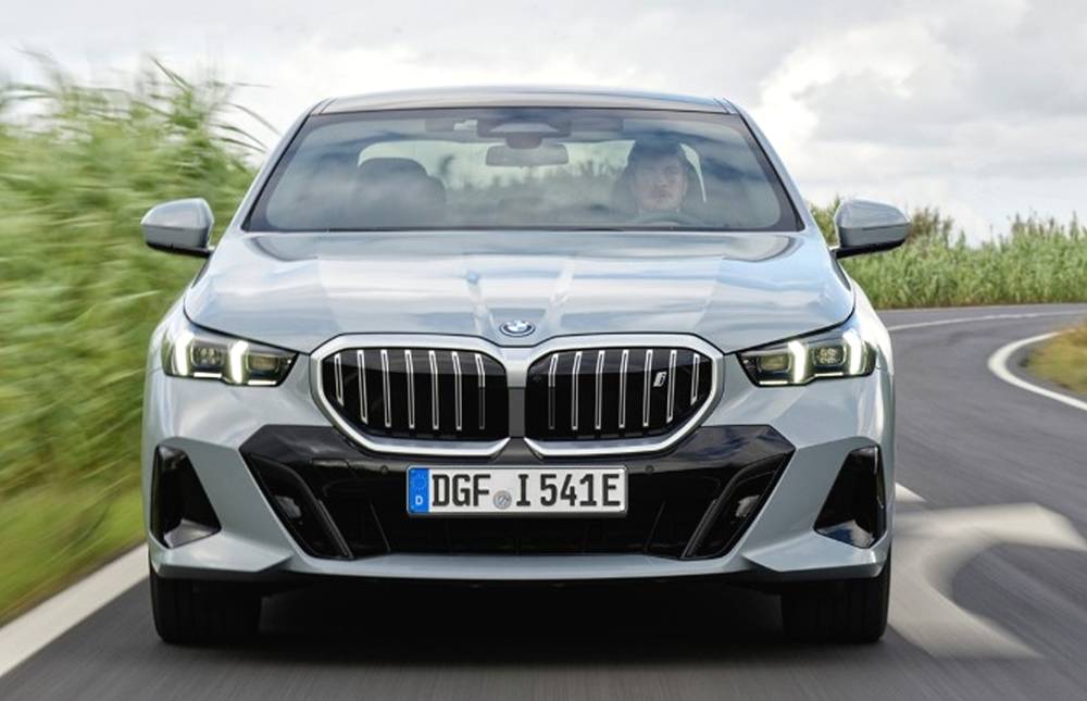 BMW 뉴 i5 xDrive40 가격 제원 출시일