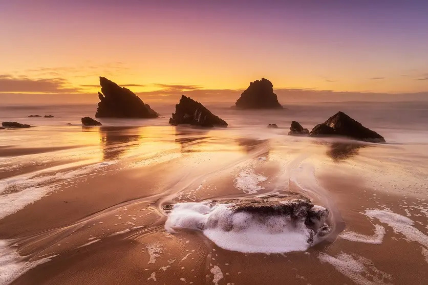 웅장한 자연 경관을 담은 메인 풍경 사진