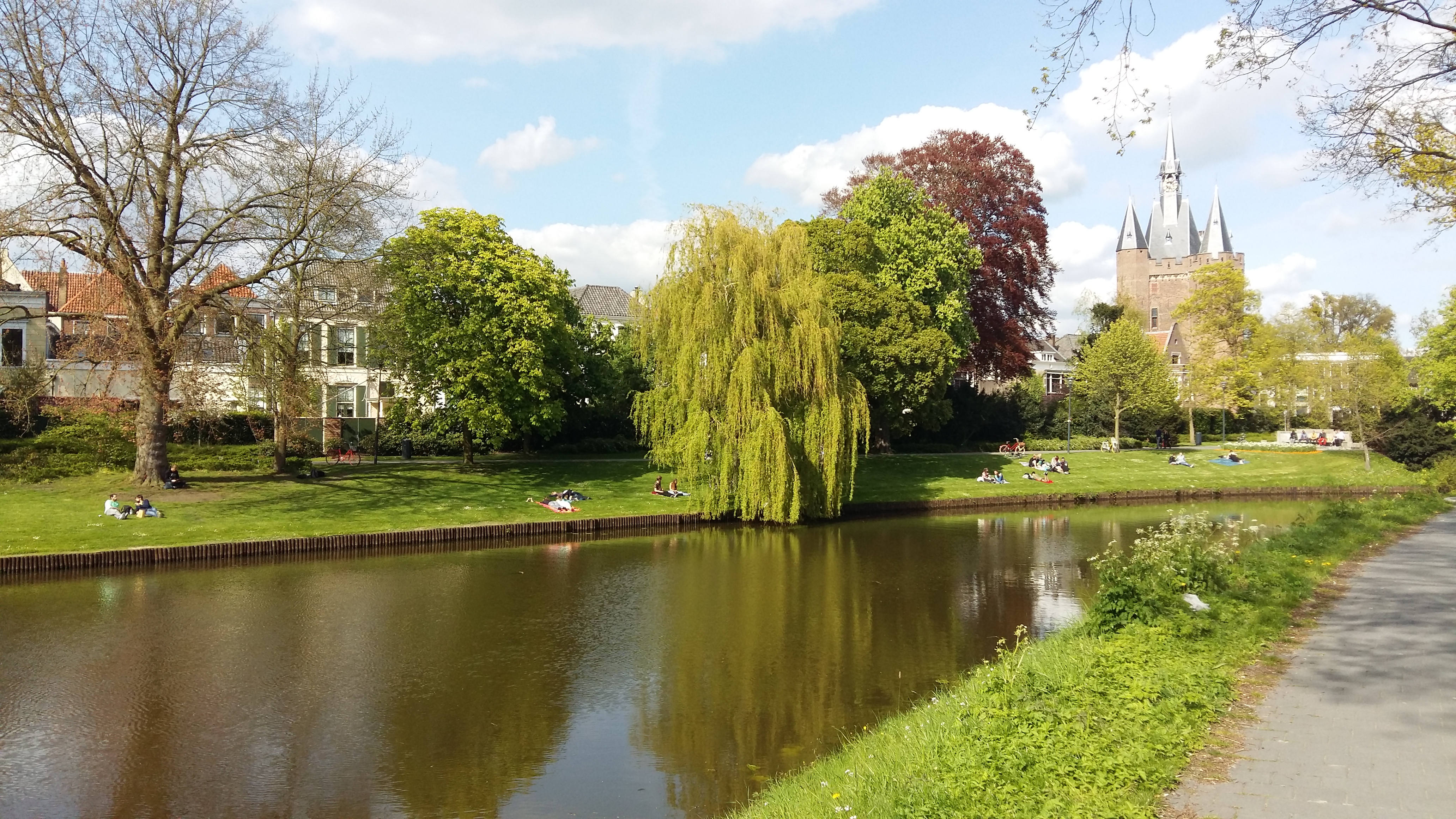 네덜란드 즈볼라 강줄기 따라 사센포르트 가는길