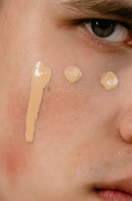 다크서클 커버 메이크업|피곤한 인상 지우는 눈 밑 커버 완벽 가이드