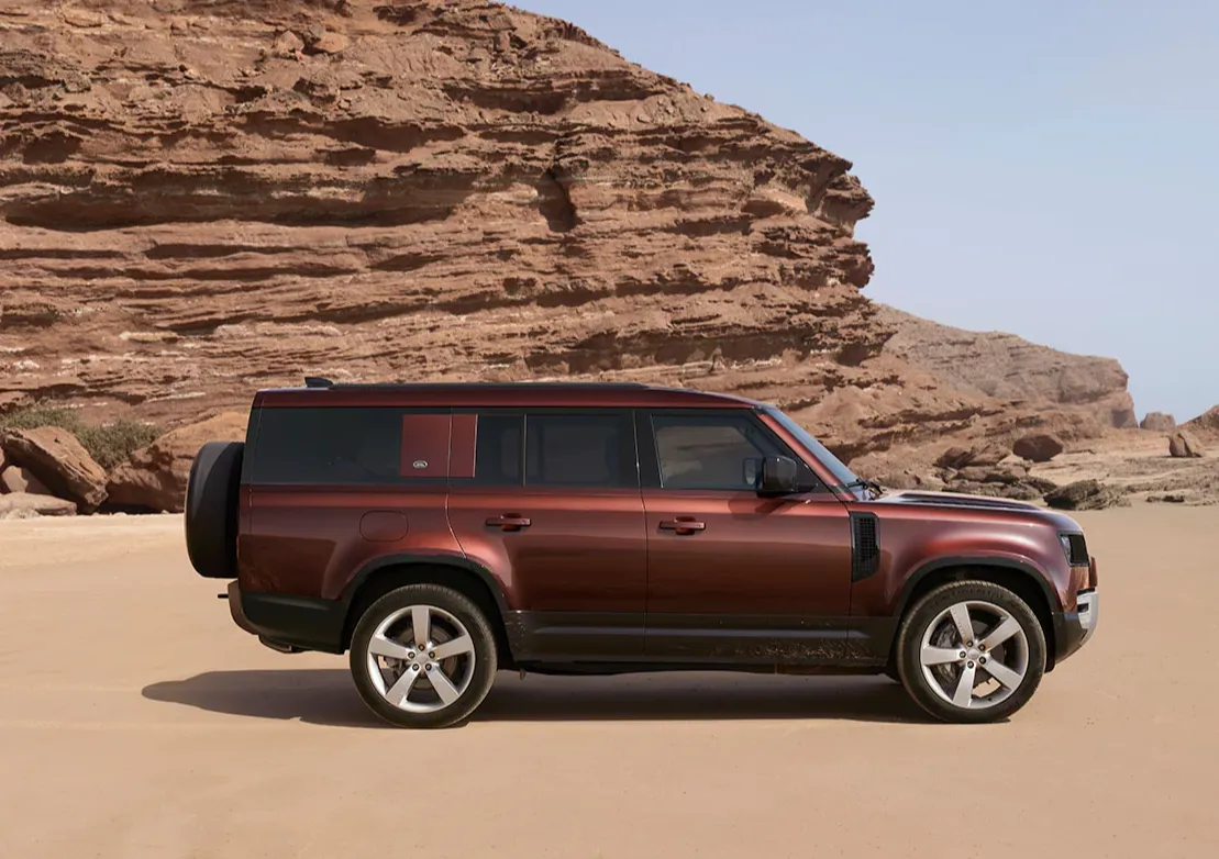 올 뉴 디펜더 130 측면