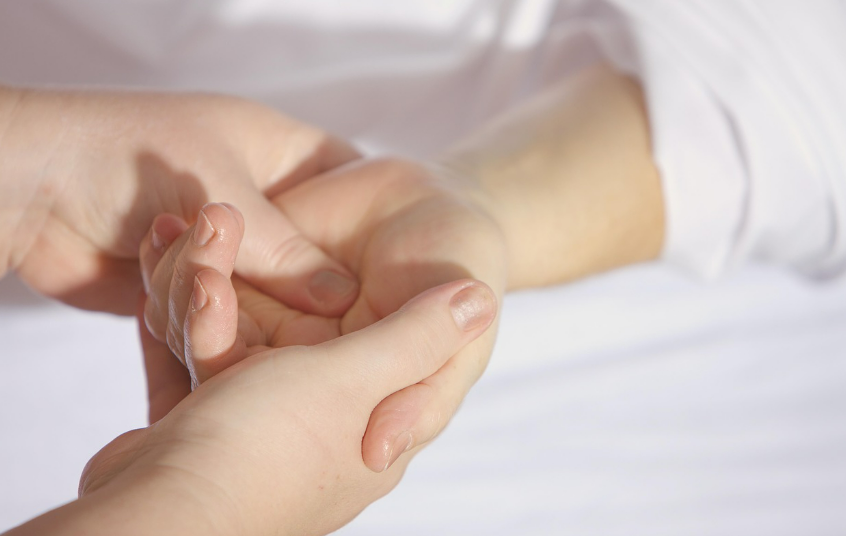 몸이 보내는 이상한 신호 10가지와 숨겨진 건강 의미