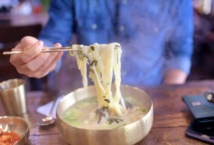 만두 전골, 골방 칼국수, 서리태 콩국수 맛있는 곳 추천
