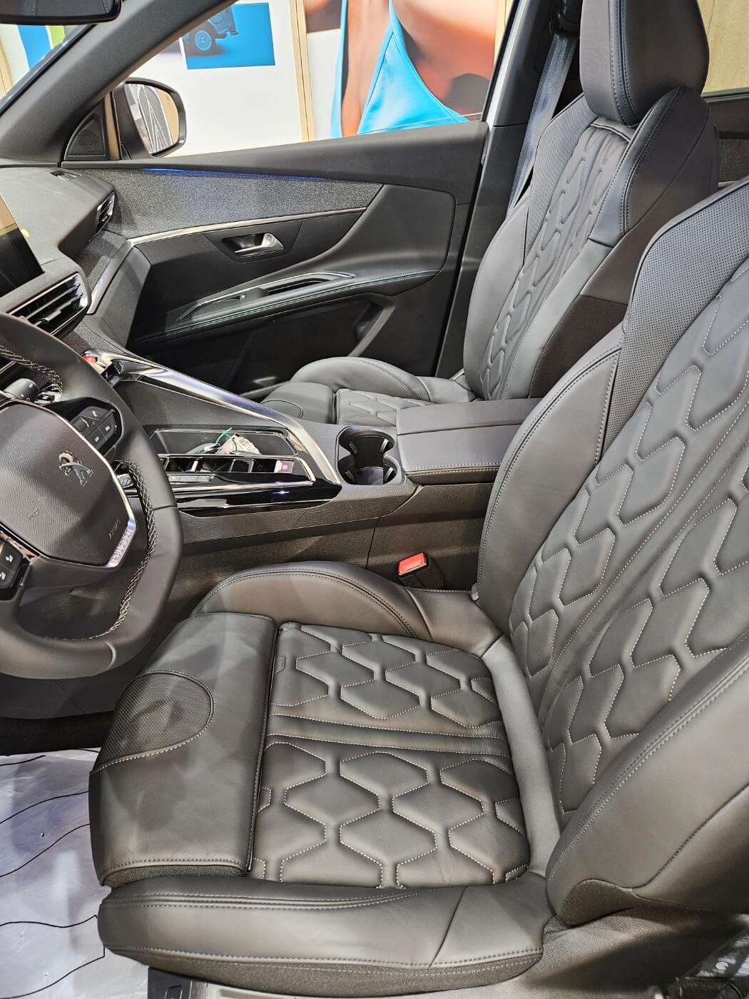 푸조 5008 실내공간과 기능의 완벽 조화 차박러들이 추천