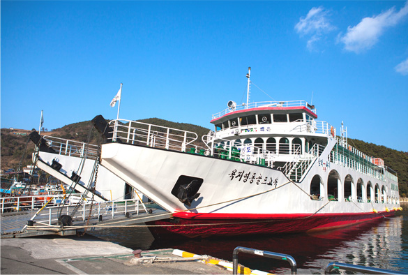 욕지영동골드고속호 모습