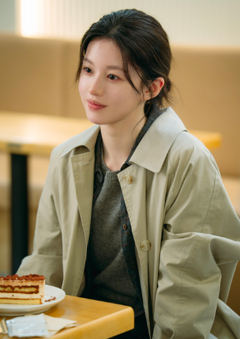 모두가 자신의 무가치함과 싸우고 있다 출연진 고윤정