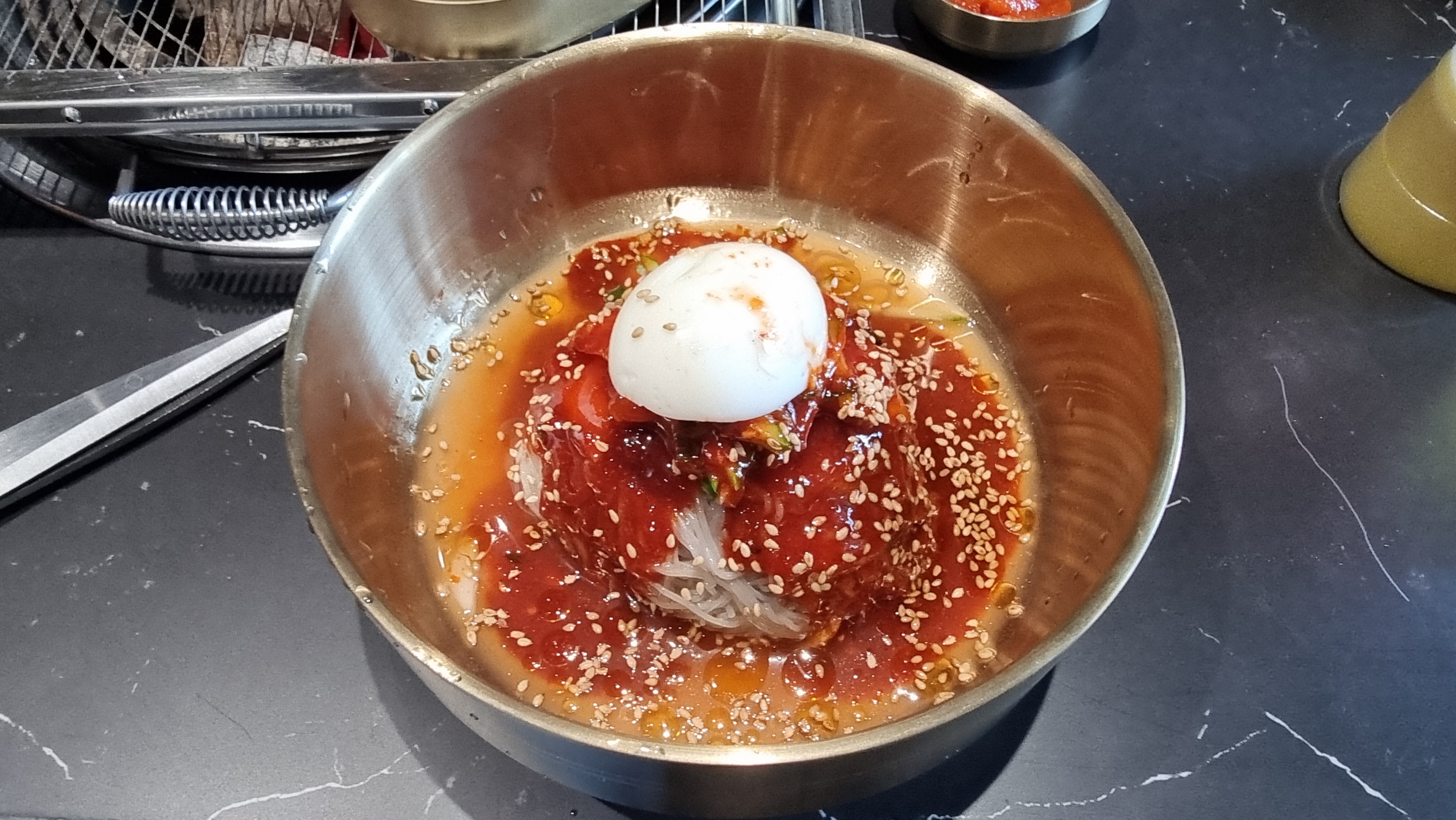 우본관 비빔냉면
