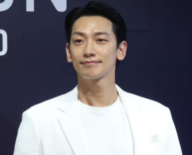 가수 비에 관련된 사진