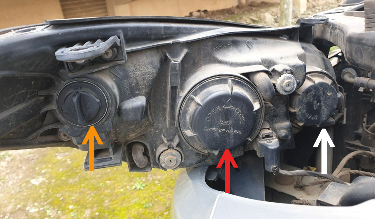 아반떼 헤드라이트 램프 방향지시등 램프 위치